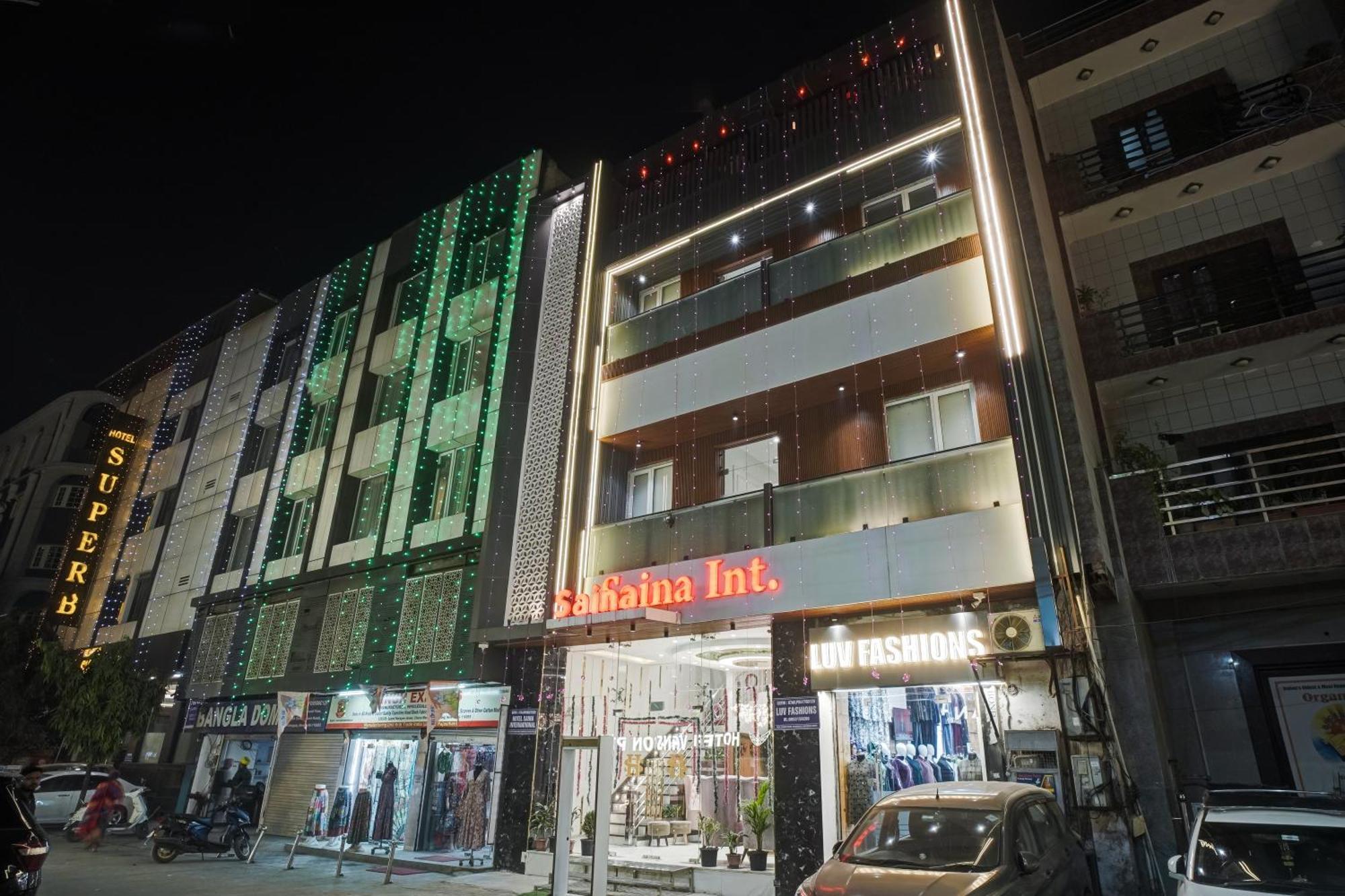 Hotel Saina International New Delhi Exterior photo