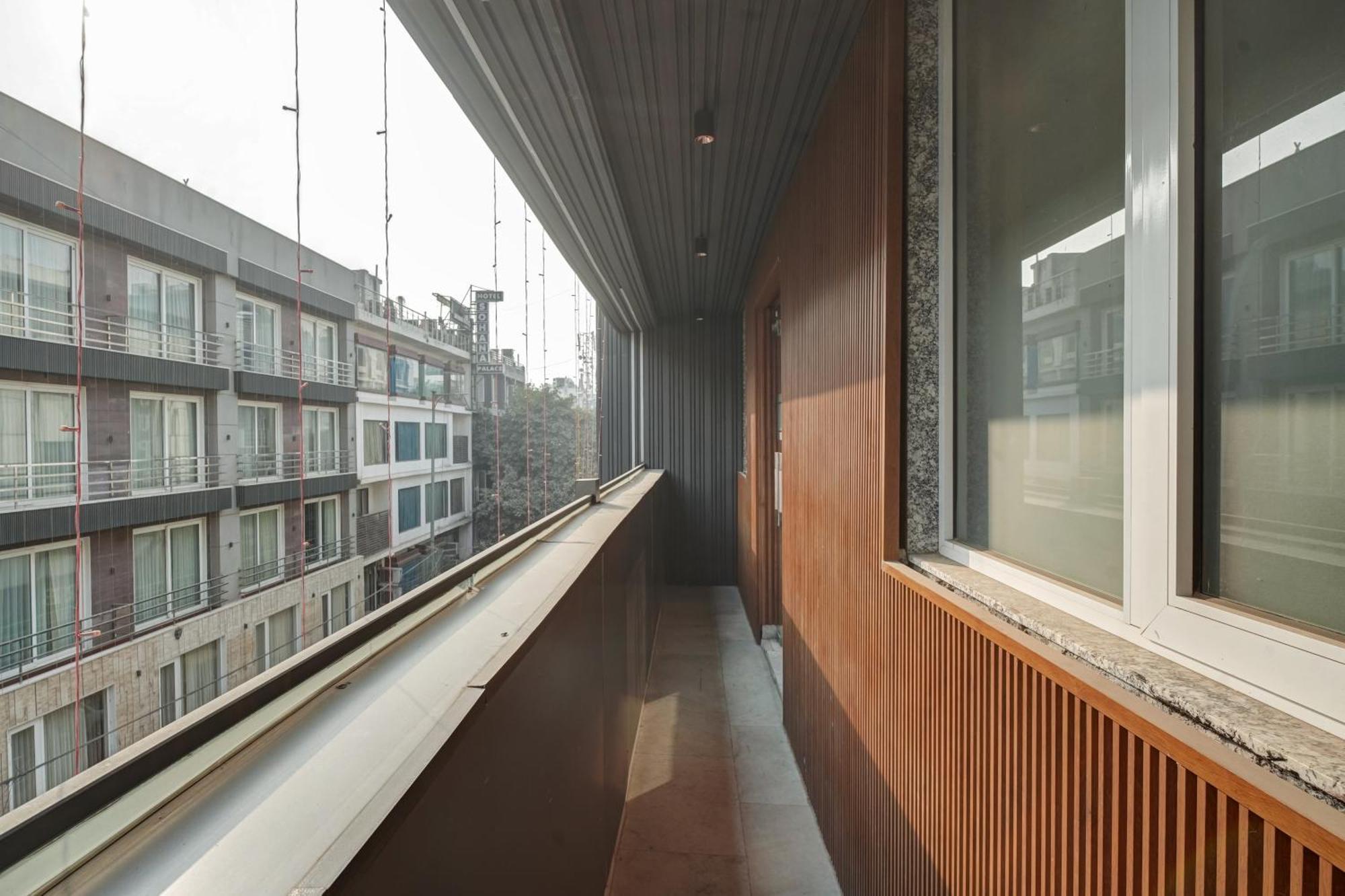 Hotel Saina International New Delhi Exterior photo