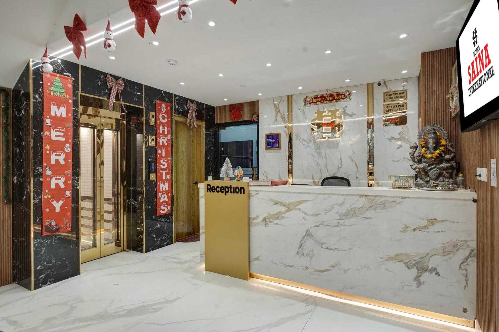 Hotel Saina International New Delhi Exterior photo